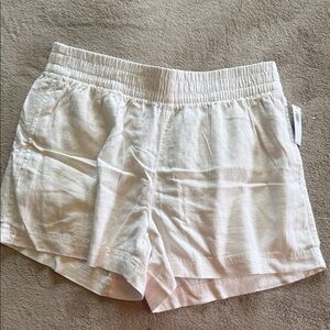 NWT Old Navy White Elastic Waistband Linen Shorts